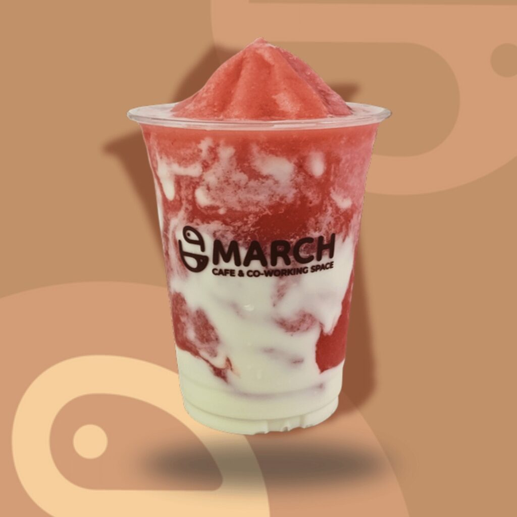 Strawberry yogurt smoothie